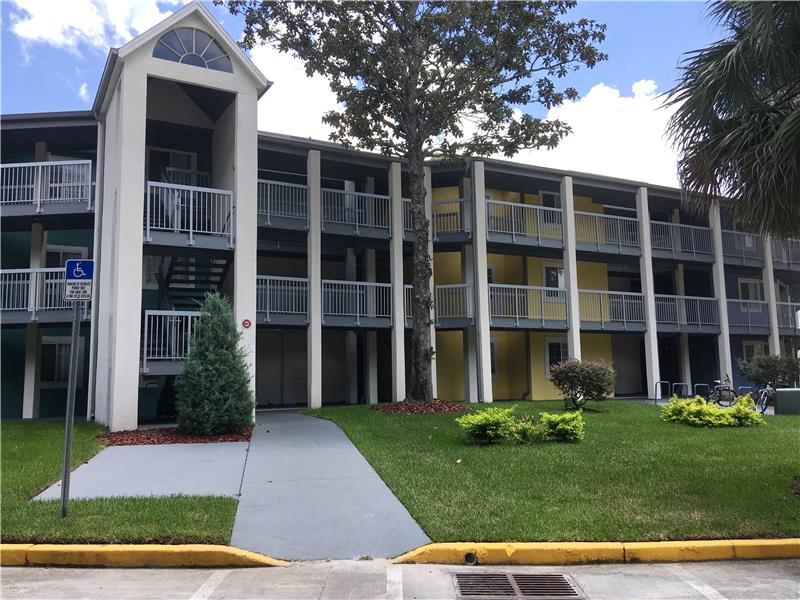 Walk to UF or Shands Hospital