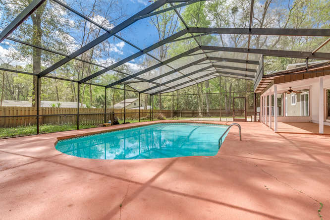 Screened Pool