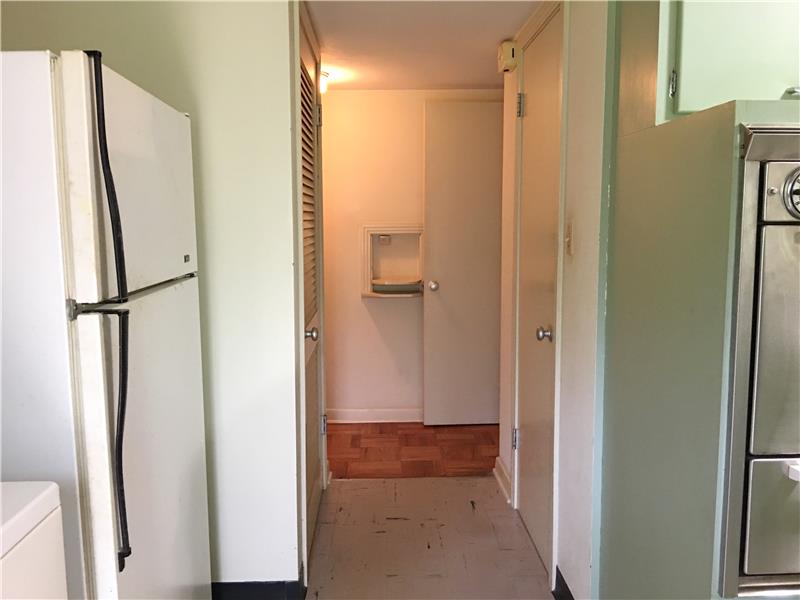 Walk In Pantry