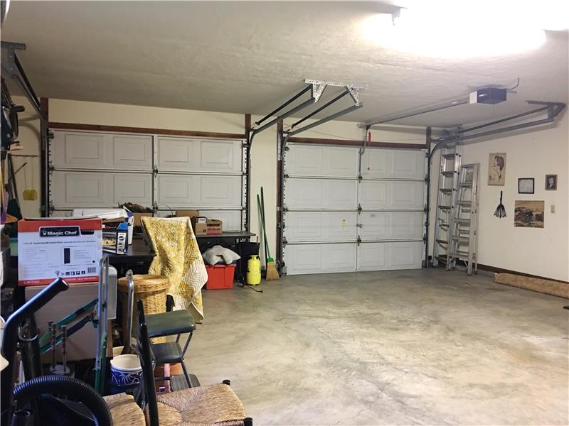 Oversized 2 Car Garage