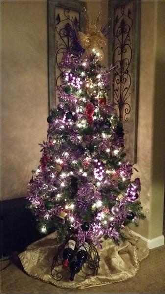 One of the twelve themed Christmas trees that adorn the home during the holiday season!