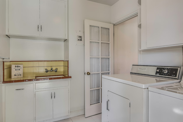 Indoor Laundry Room