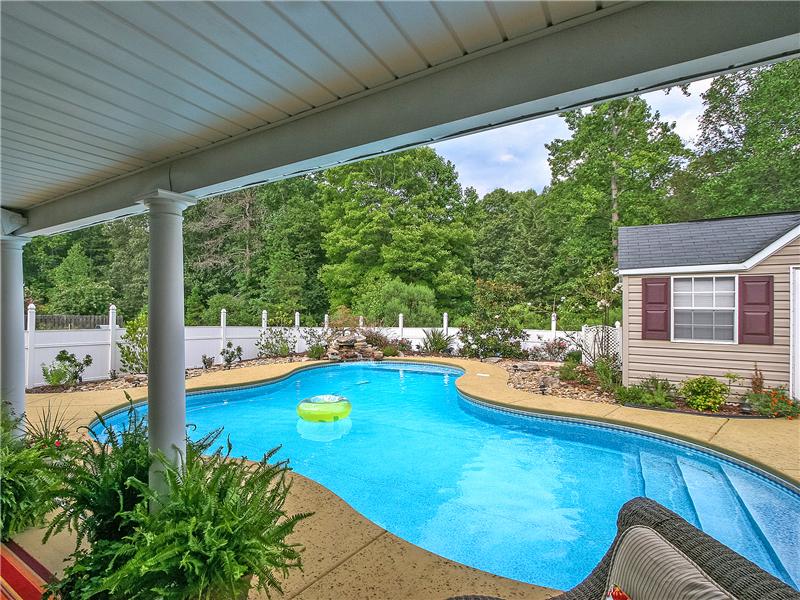 Custom saltwater pool