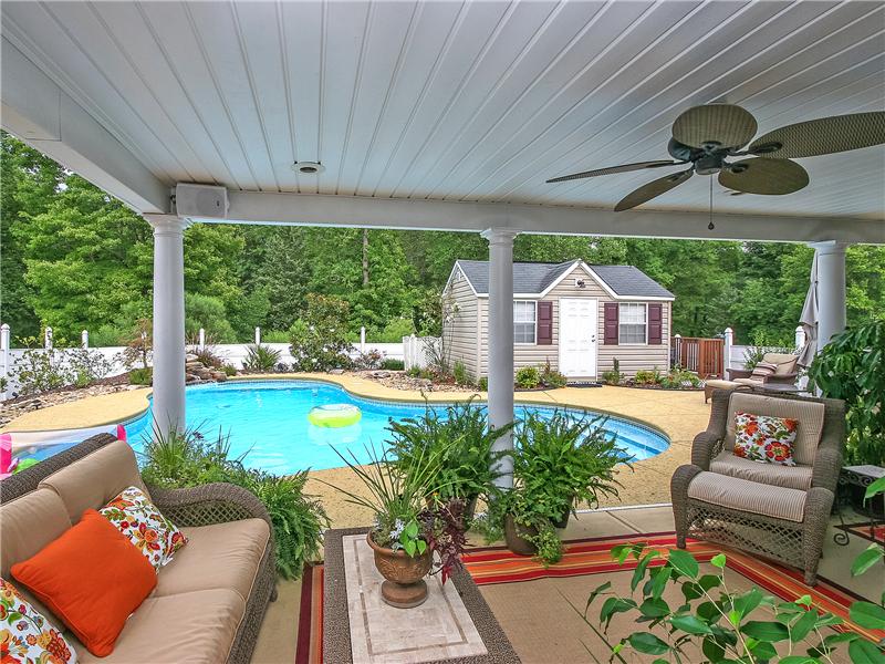 14' x 26' covered porch with paddle fans
