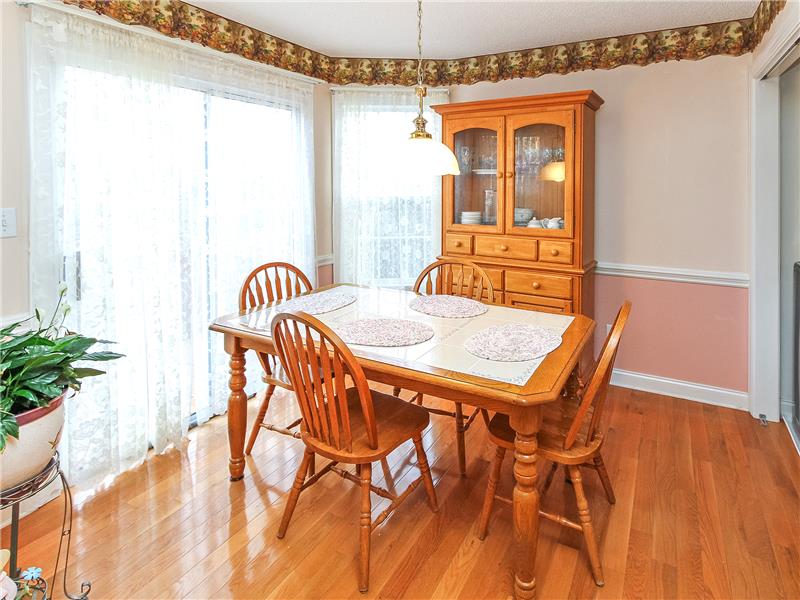 Breakfast area with access to deck