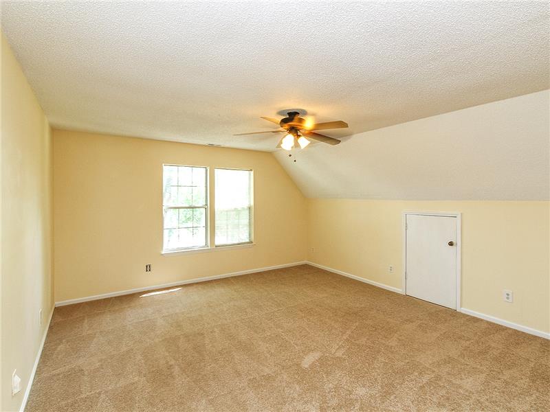 Bonus room or fourth bedroom