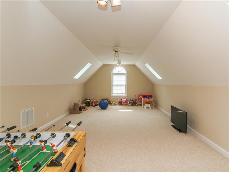 Upstairs bonus room