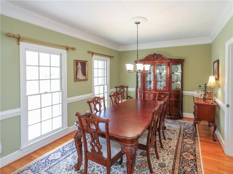 Large dining room with great wall space