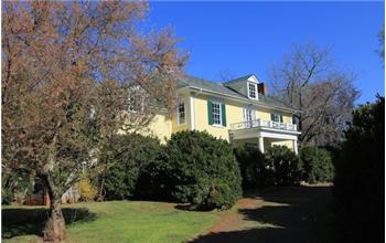 Primary listing photos for listing ID 403764