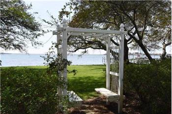 Primary listing photos for listing ID 444636