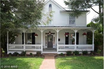 Primary listing photos for listing ID 445375