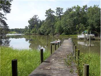 Primary listing photos for listing ID 445655