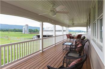 Primary listing photos for listing ID 447969