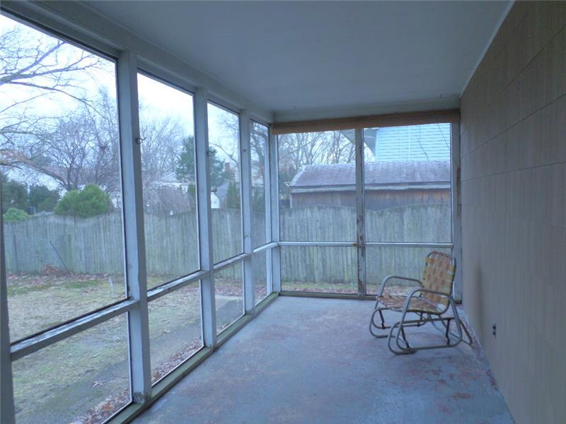 Screened porch needs some paint!