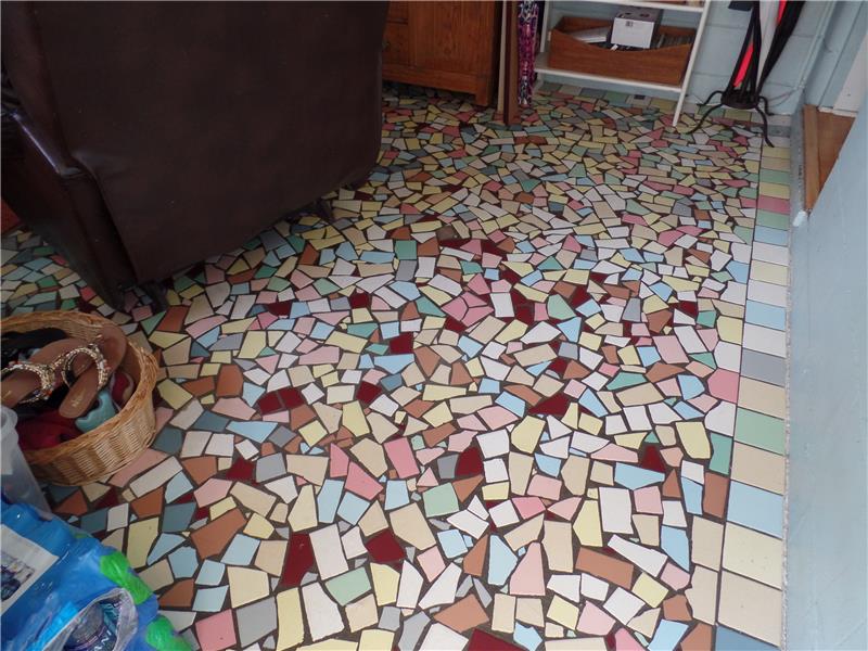 Tile mosaic flooring