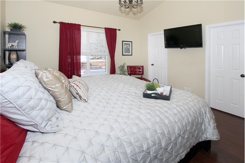 Adjoining walk in closet and full bathroom