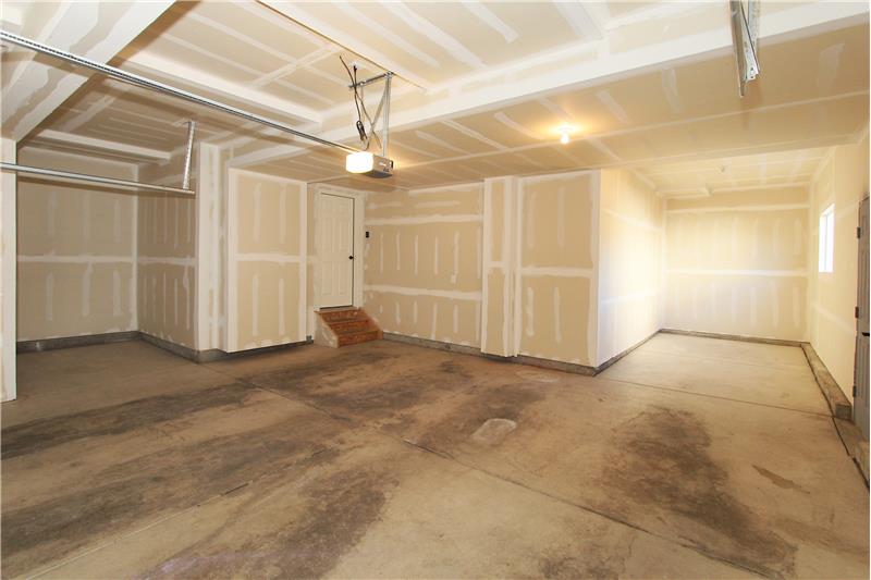 Oversized 3-car tandem garage
