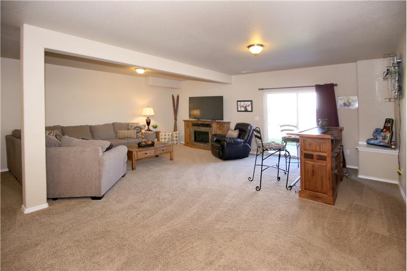 9 ft ceilings in finished basement with walk-out to patio