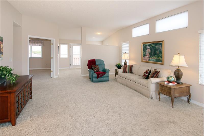 Spacious living room
