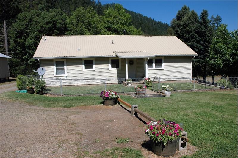 Property pictures of 3029 Indian Creek Road, Happy Camp, CA 96039, USA