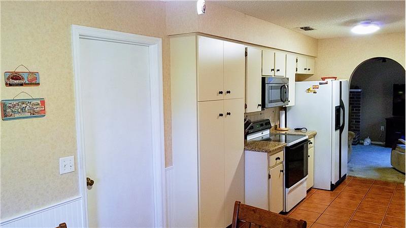 Kitchen 16 x 9
