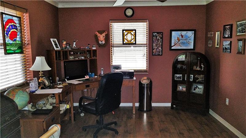 Office 11 x 13