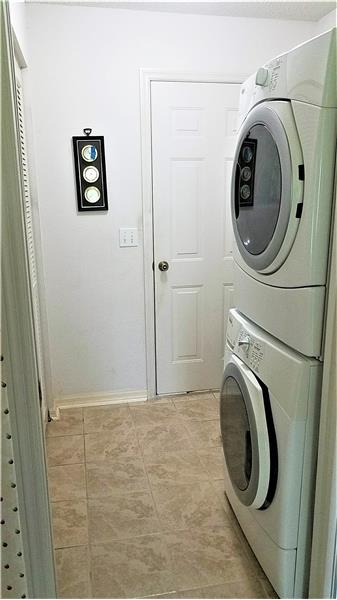 Washer / Dryer Included Indoor Laundry