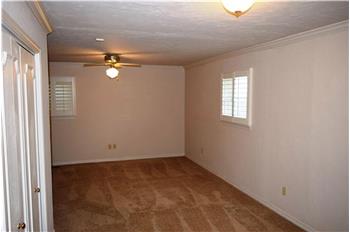 Primary listing photos for listing ID 449018