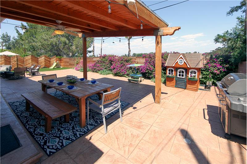 Outdoor Living!