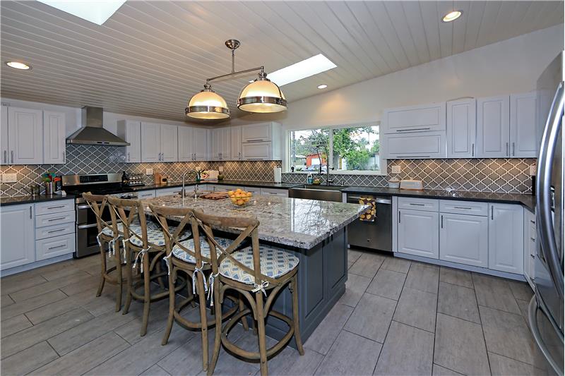 Huge Gourmet Kitchen