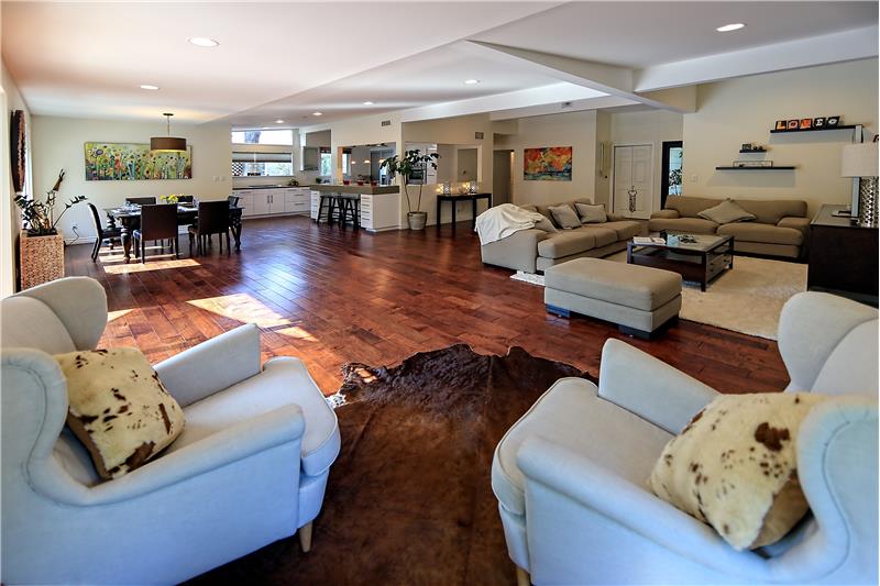Beautiful Great Room!