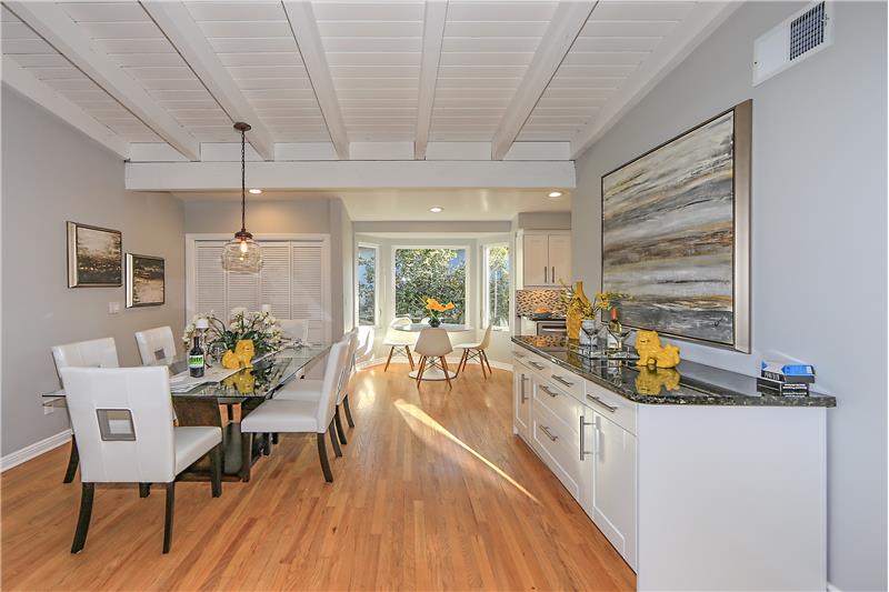 Dining Room & Breakfast Nook