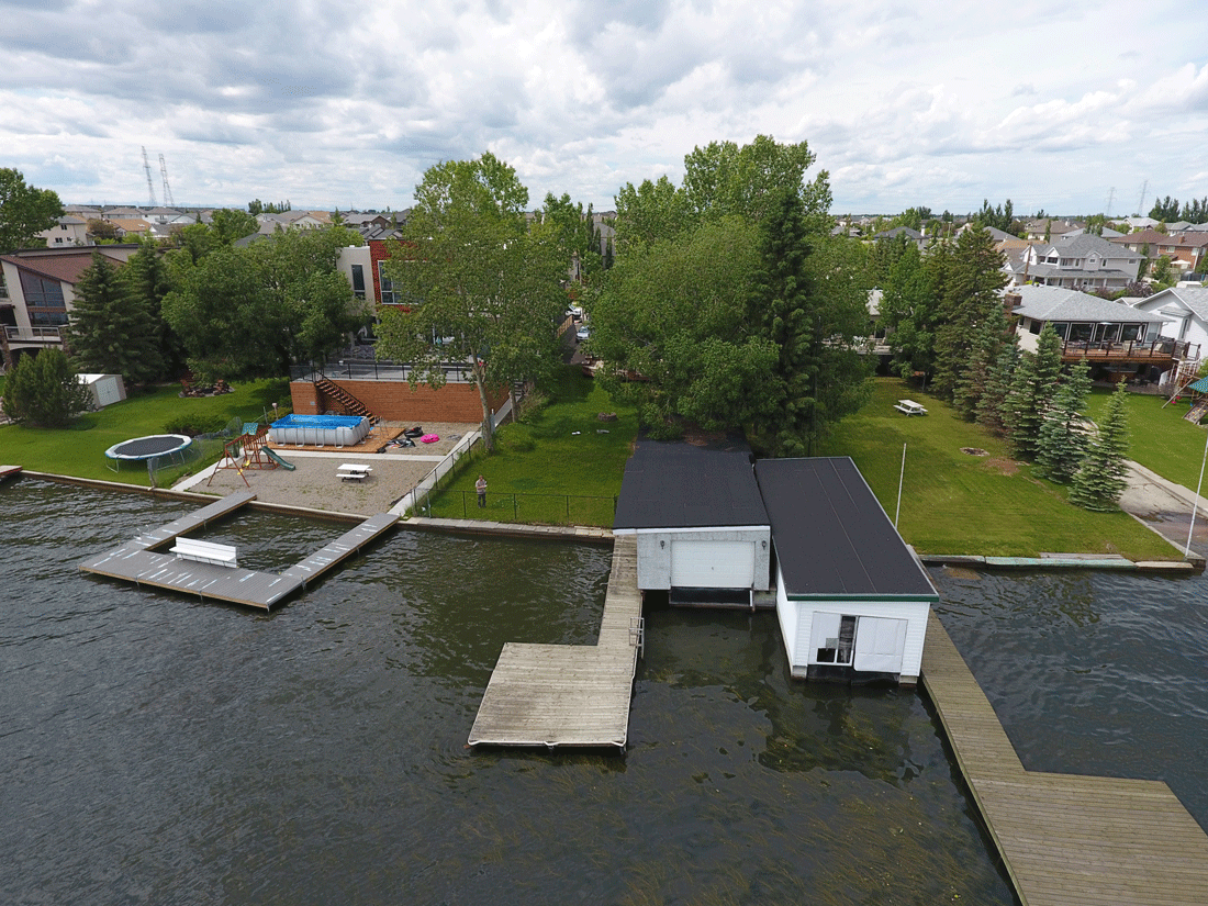 Property pictures of West Chestermere Drive, Chestermere, AB T1X 1b6