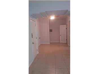 Primary listing photos for listing ID 464142