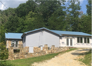 Primary listing photos for listing ID 451622