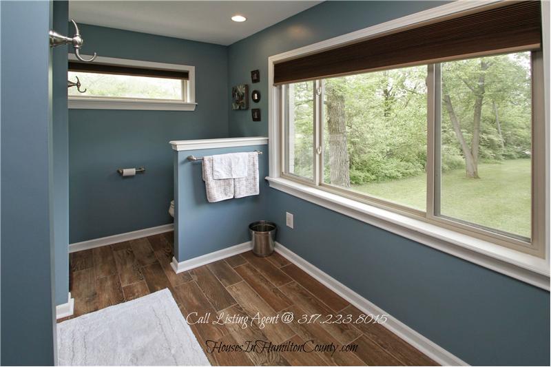 6565 Allisonville Rd - Master Bathroom