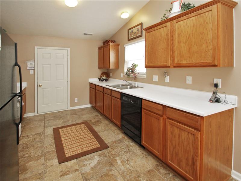 Spacious kitchen