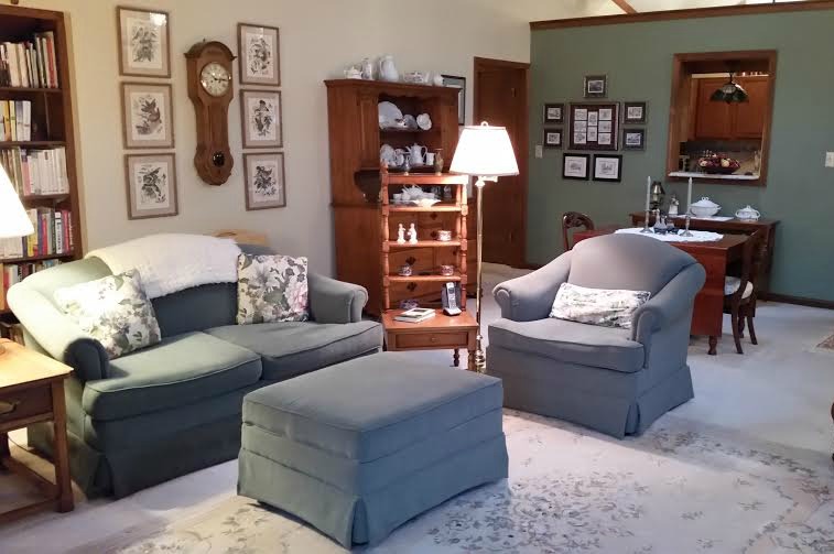 8055 Foxchase Dr, - Great room has plenty of space for entertaining.