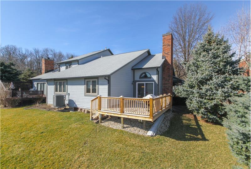 8055 Foxchase Dr, - Exterior back.