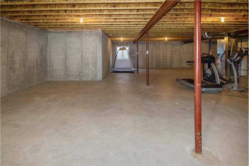 13334 Hockley Dr - Basement