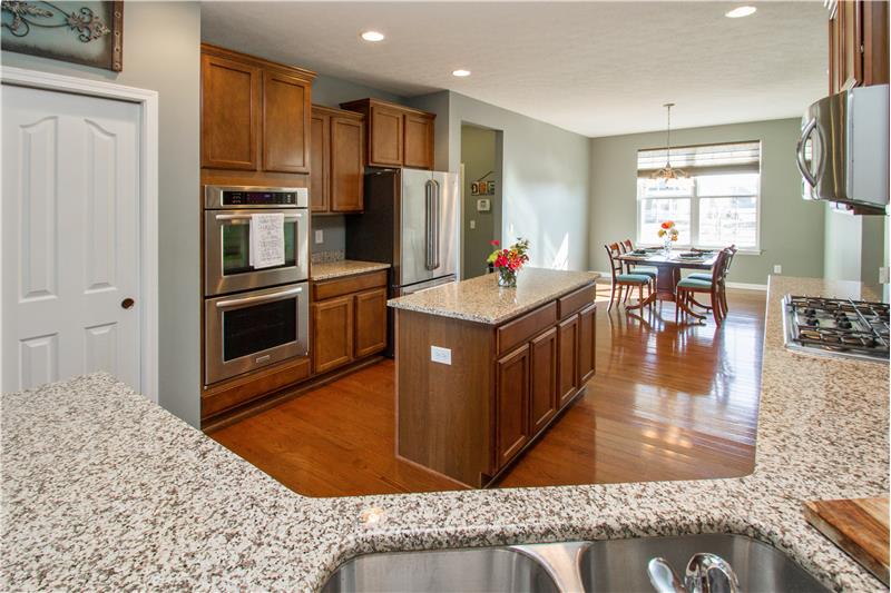 13334 Hockley Dr - Center Island