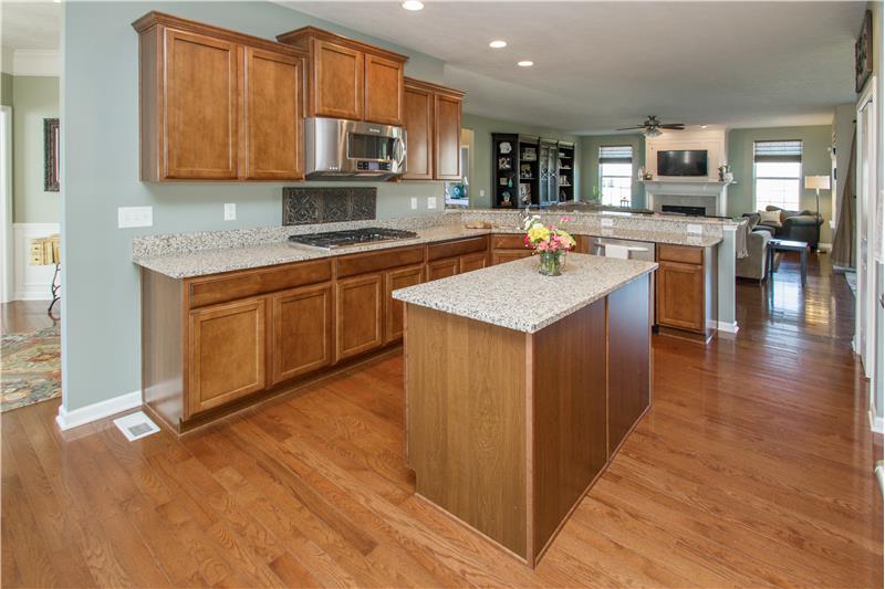 13334 Hockley Dr - Gourmet Kitchen