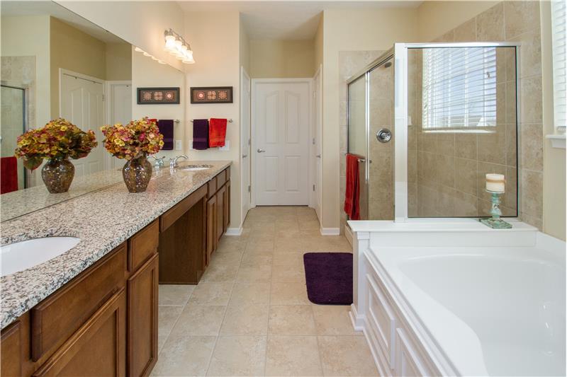 13334 Hockley Dr - Master Bathroom