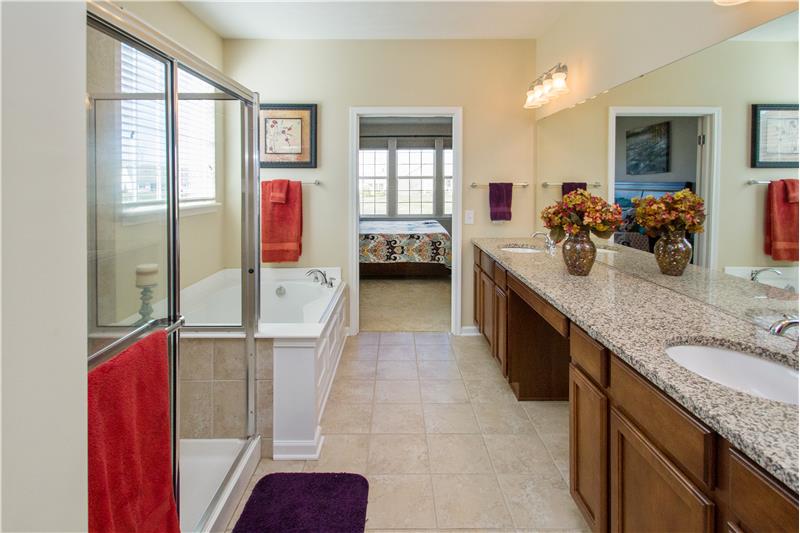 13334 Hockley Dr - Master Bath