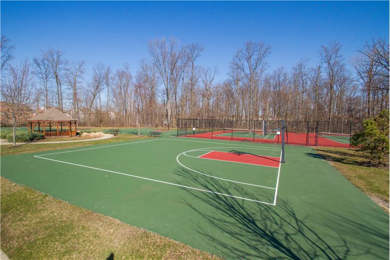 13334 Hockley Dr - Community Tennis Court
