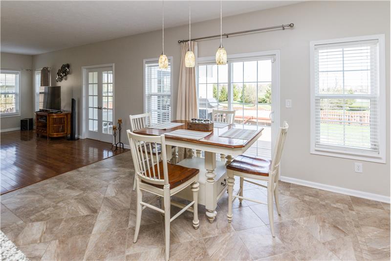 Kitchen - Breakfast nook