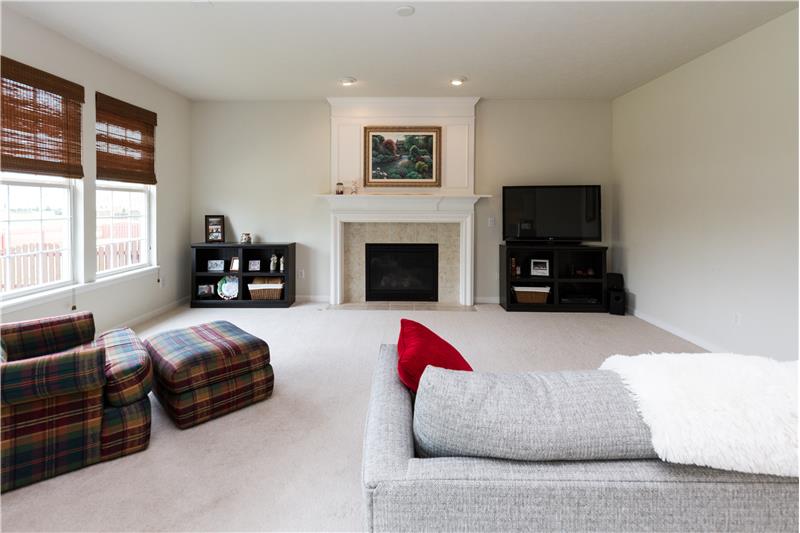 12811 Milton Rd - Great room with gas log fireplace