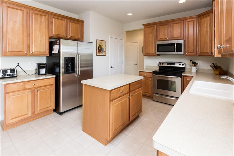 12811 Milton Rd - Kitchen