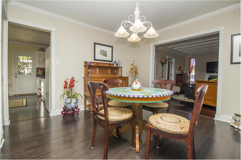 
                            Property Image 7