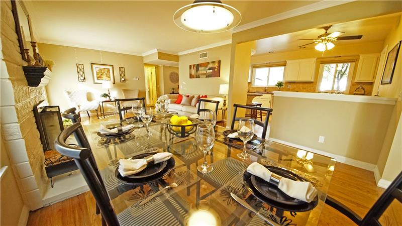 Formal Dining to Kitchen